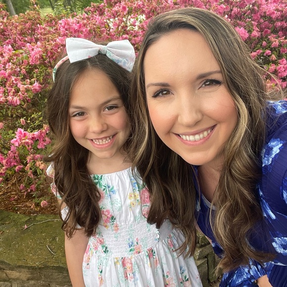 Meet your Posher, Lindsay - Picture 1 of 4